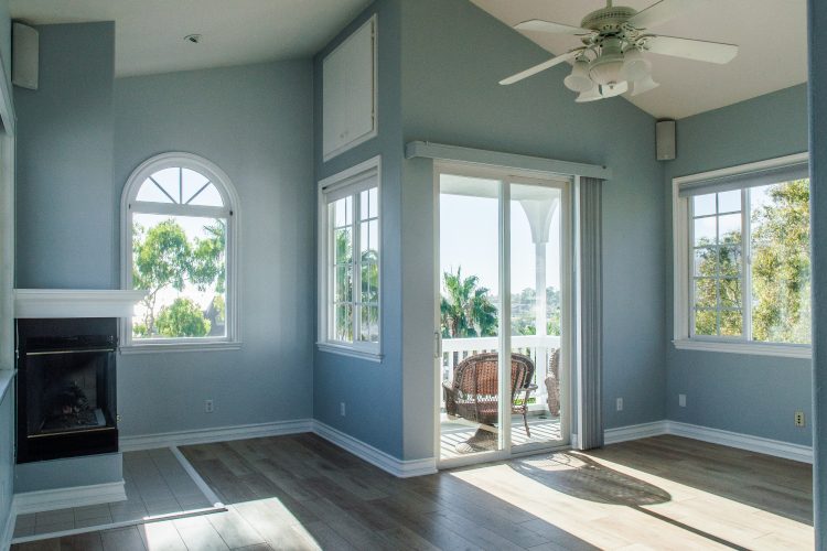 sliding patio doors with mordern replacement windows